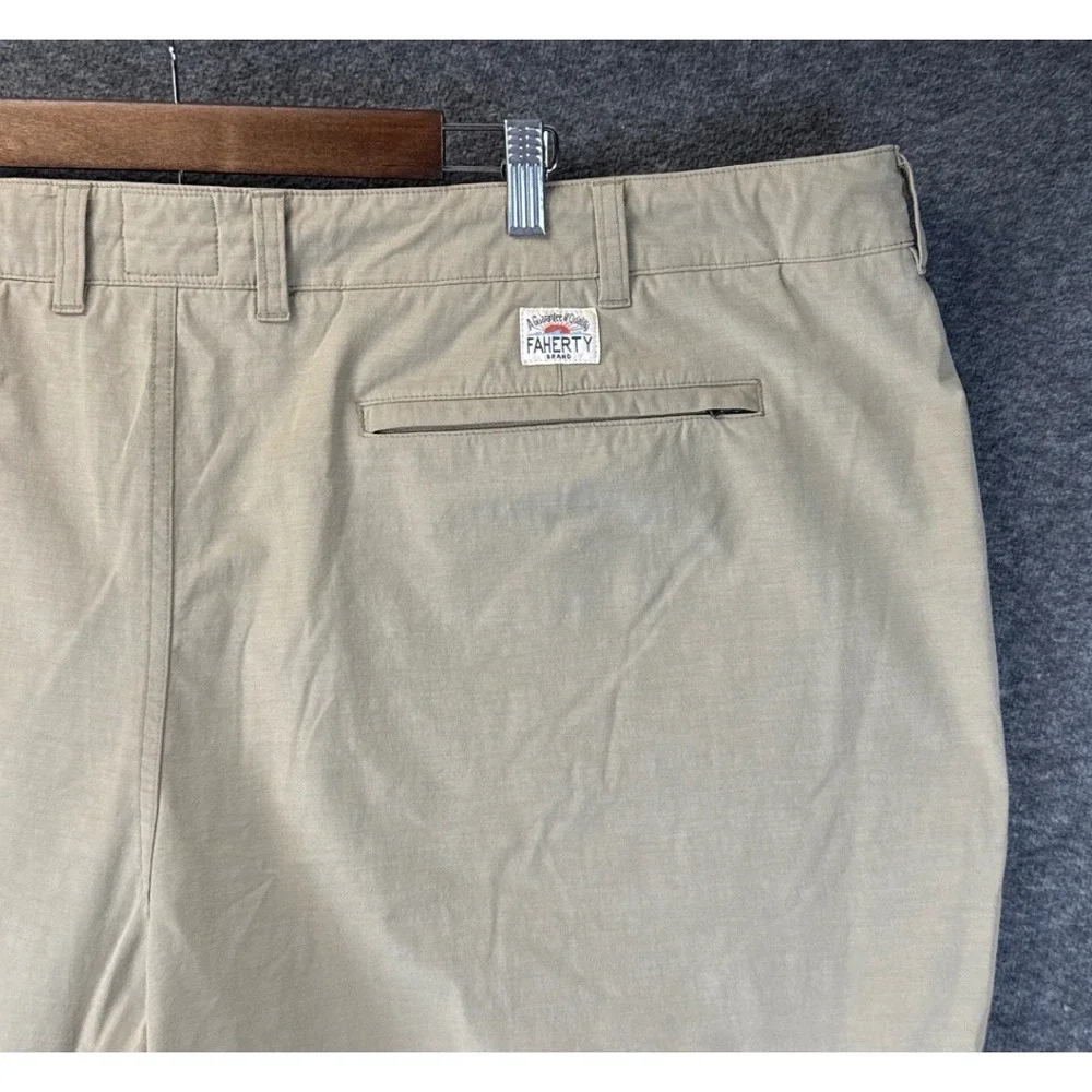Faherty All Day Shorts Mens 50 Khaki Hybrid Quick Dry Stretch Board 7.5